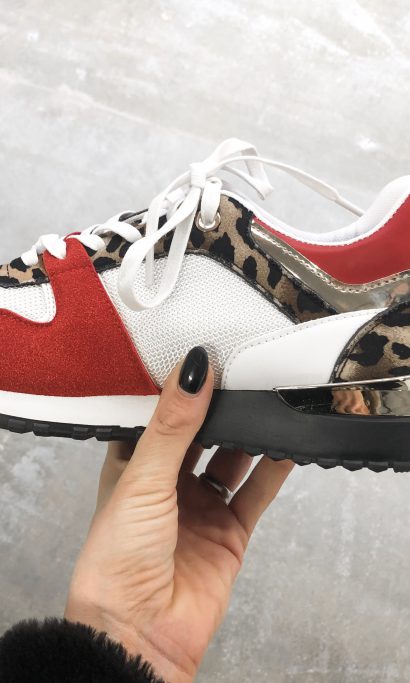 METALLIC RED SNEAKER