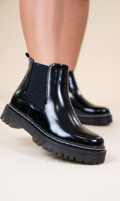 NIKA CHELSEA BOOTS