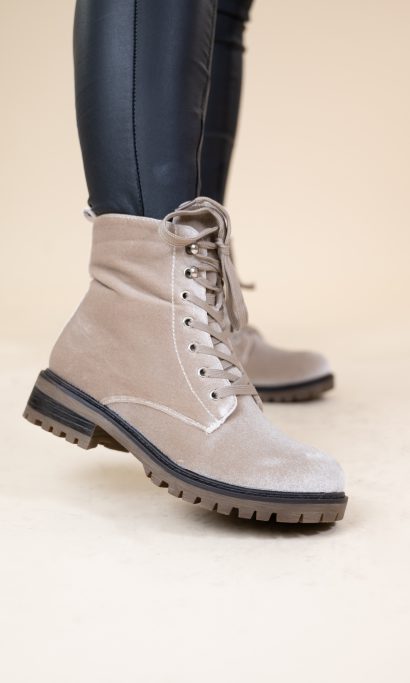 BEIGE BOOTS