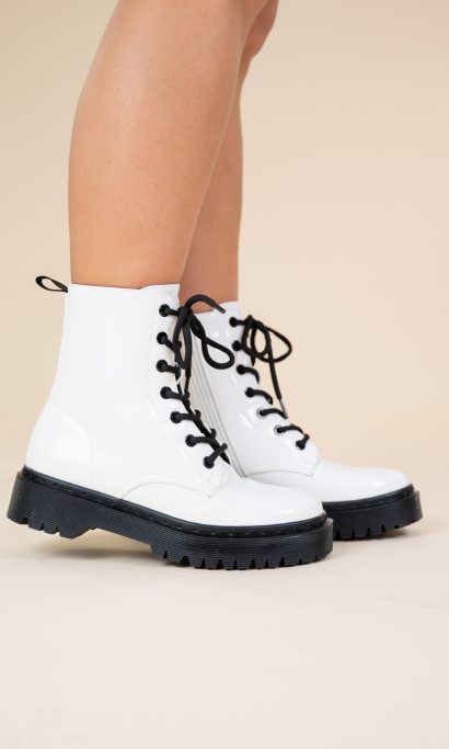 LAURA LAK BOOTS WHITE