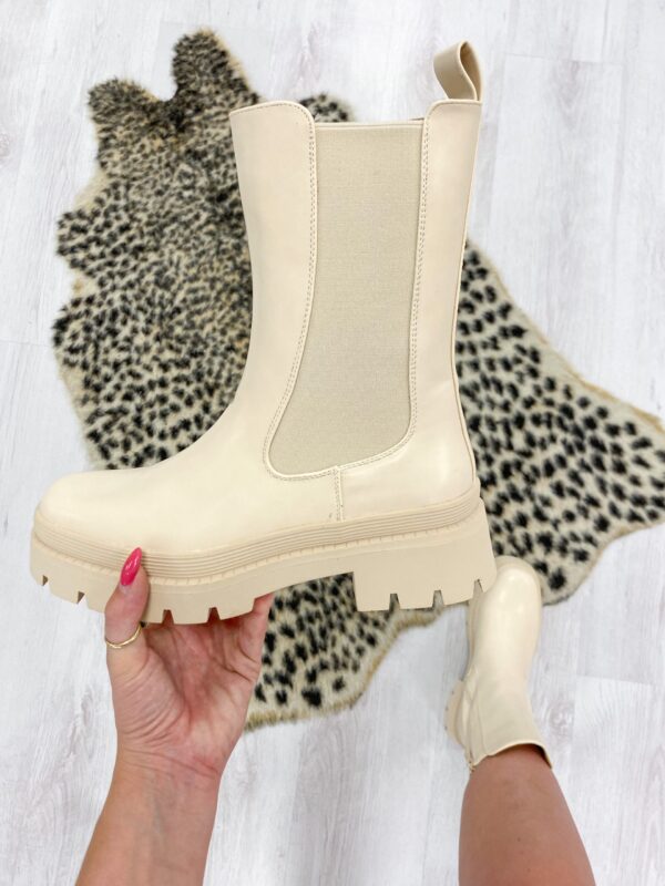 Amira boots beige