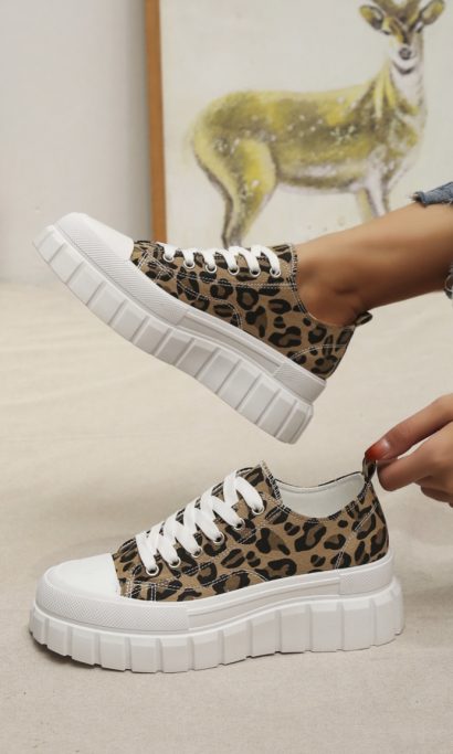 Chery leopard sneaker