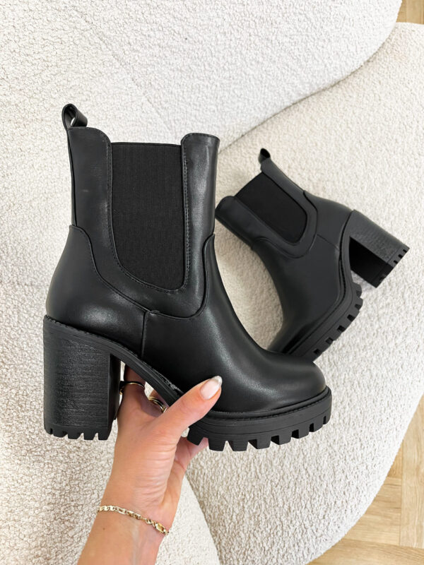 Lyna boots black